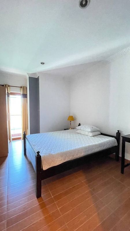 3-Bedroom Apartment near Independence Monument