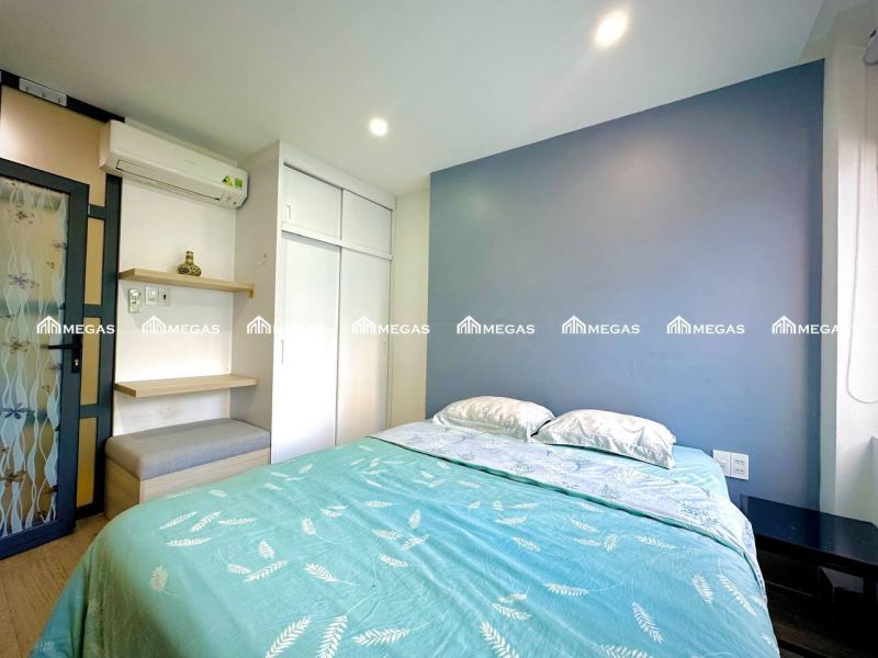 1-Bedroom Apartment on Hoang Hoa Tham Street