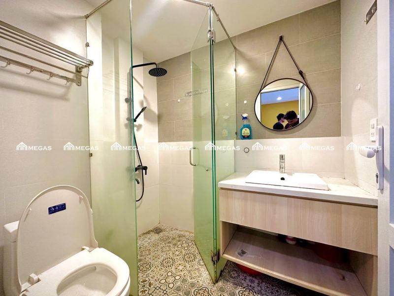 1-Bedroom Apartment on Hoang Hoa Tham Street
