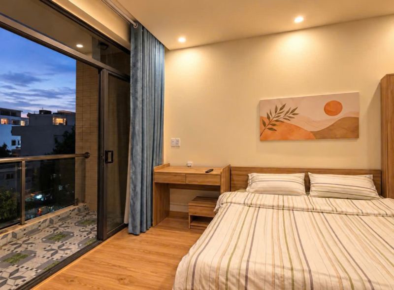 1 Bedroom Apartment with Balcony