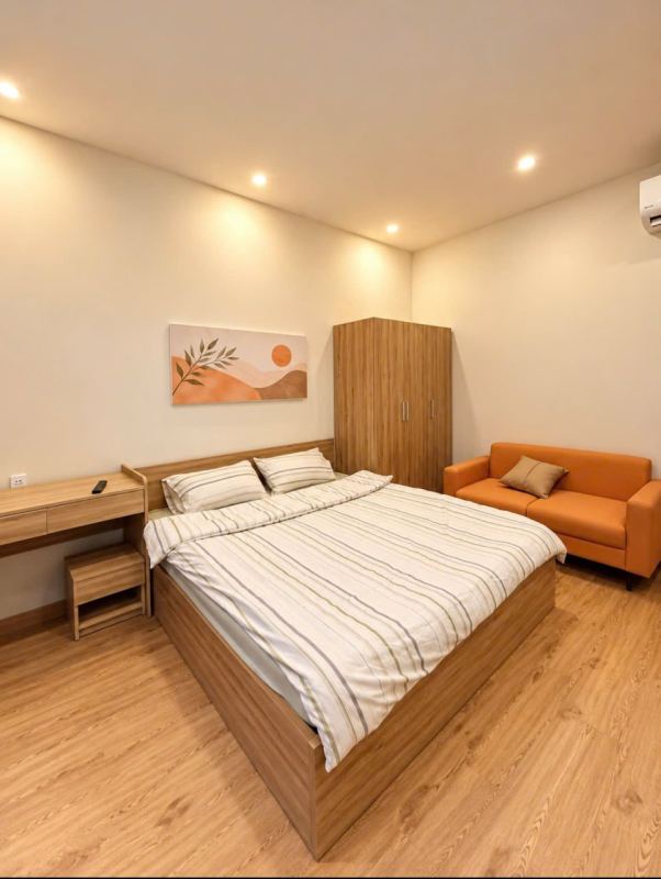 1 Bedroom Apartment with Balcony