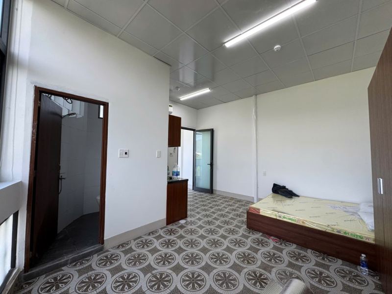 Brand new studio apartment on Nguyen Dinh Trong street