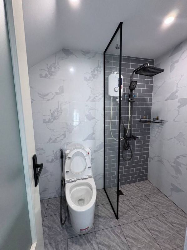 2 Bedroom Apartment in Condo L Tower