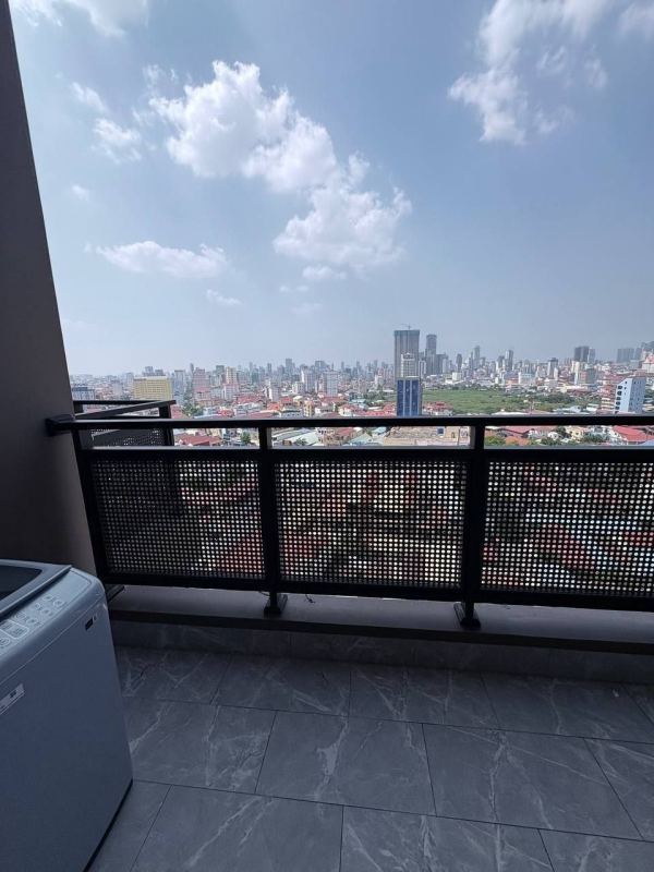 2 Bedroom Apartment in Condo L Tower