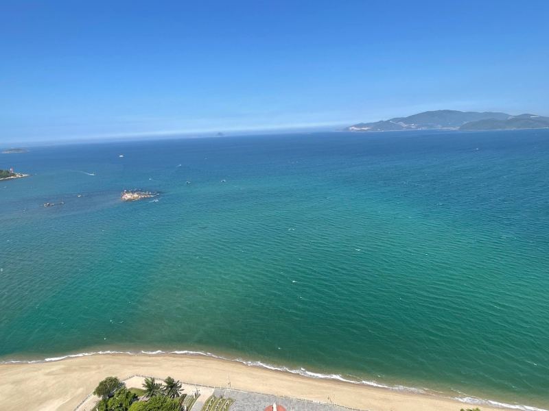 Двуспальные апартаменты с видом на море в Muong Thanh 04