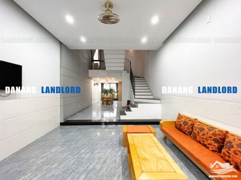 5 Bedroom House near Crowne Plaza in Ngu Hanh Son