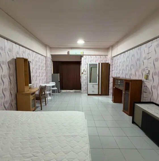 Corner Condo Studio in Bang Khae