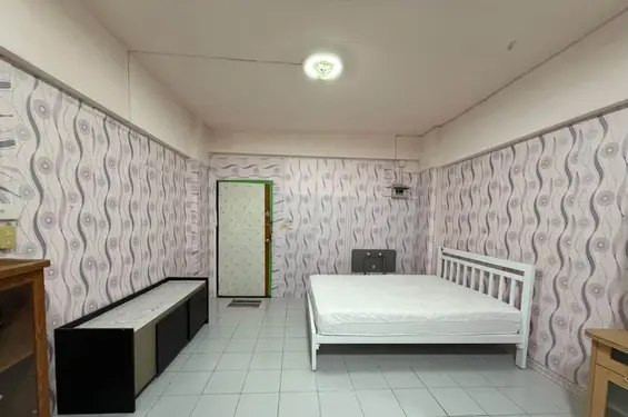 Corner Condo Studio in Bang Khae