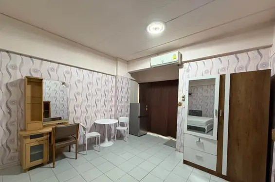 Corner Condo Studio in Bang Khae