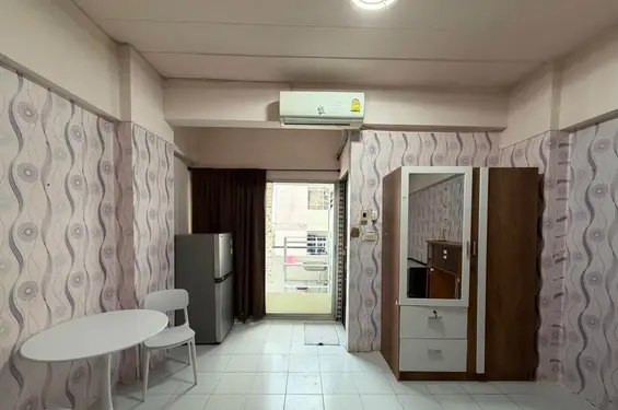 Corner Condo Studio in Bang Khae