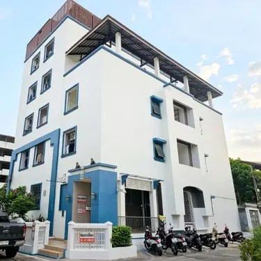 30 m² Room with AC and Fan in Ram Inthra