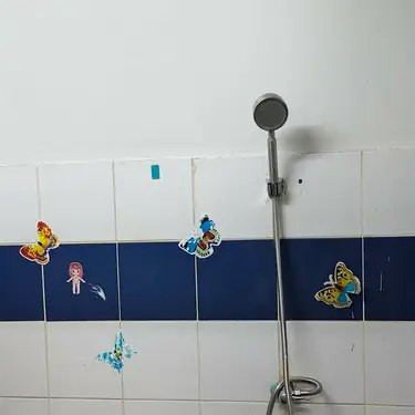 Unfurnished Room in Sri Thai Condo