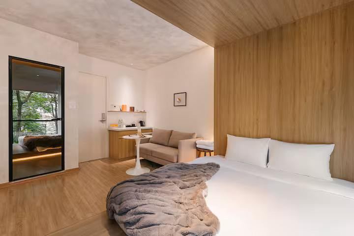 1 Bedroom Apartment Near Hoan Kiem Lake