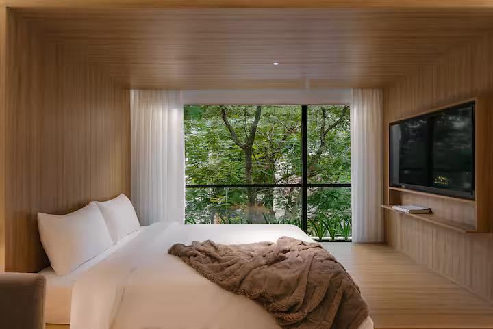 1 Bedroom Apartment Near Hoan Kiem Lake