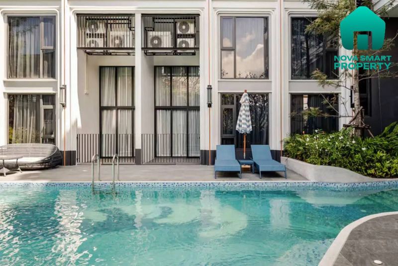 1 Bedroom Apartment with Balcony in Bangtao