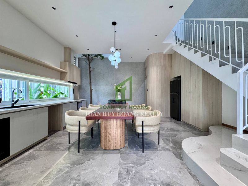 4 Bedroom House near My Khe Beach