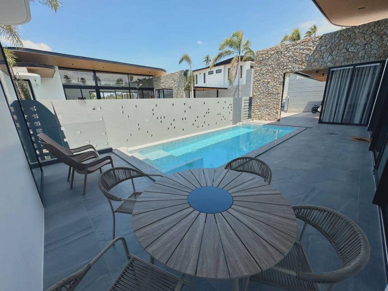 4 Bedroom Villa with Private Pool in Maenam