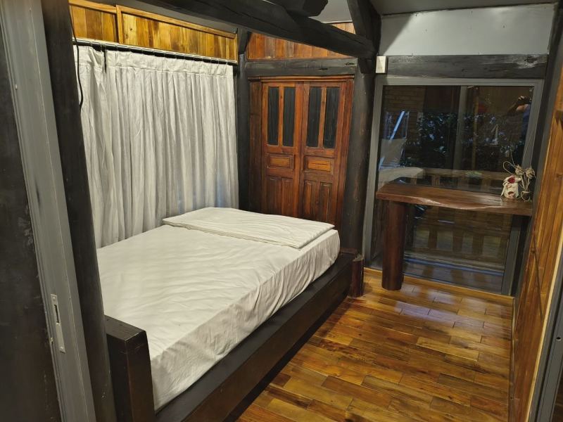 Eco Hostel Rooms in Ong Lang Center