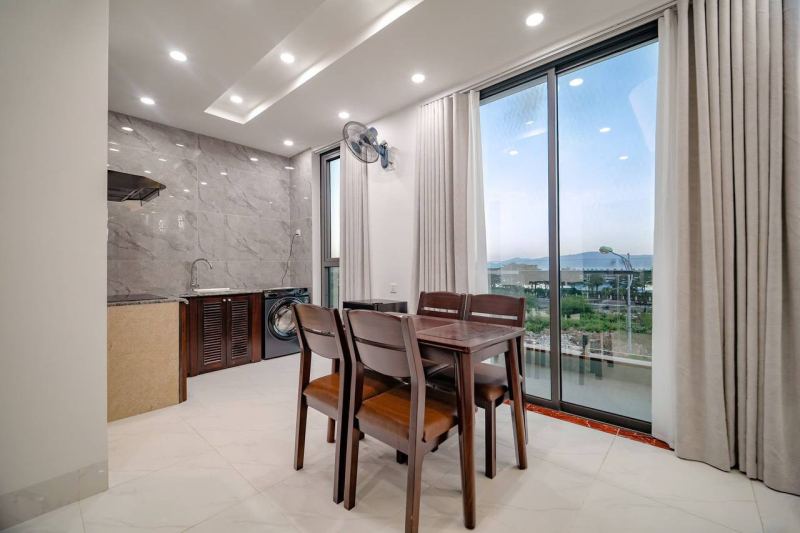 Furnished Studio Apartment with Balcony in Vinh Hoa
