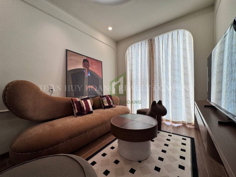 2BR Sun Ponte Apartment with Bridge View