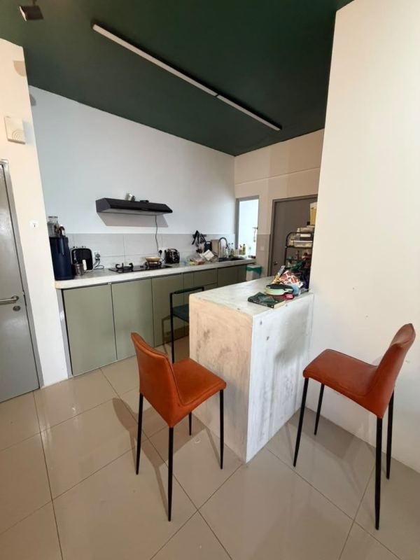 Трехкомнатные апартаменты в Contessa Condominium