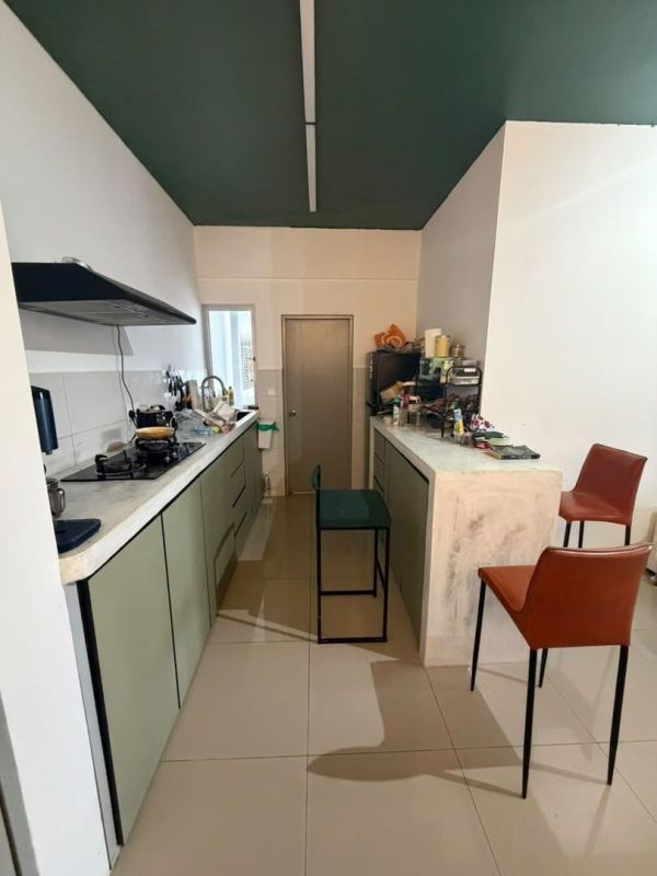 Трехкомнатные апартаменты в Contessa Condominium