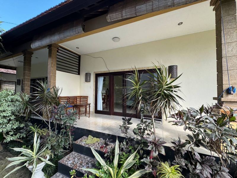 Standalone villa with kitchen on Melasti street, Amed