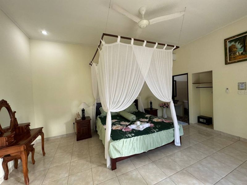 Standalone villa with kitchen on Melasti street, Amed