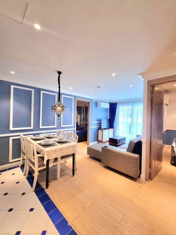 2BR condo in Doz with pool view